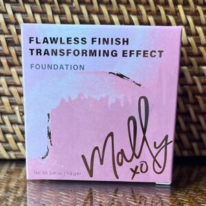 Mally Beauty Flawless Finish Transforming Effect Foundation